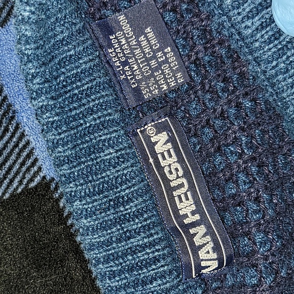 Van Heusen. Crewneck. Cotton-blend thick sweater. Like-new. Men's size XL - Picture 2 of 15